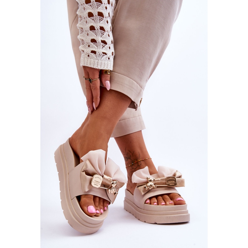 PE1 Pantuflas Con Lazo Y Peluche Decorativo Beige Suzy 2