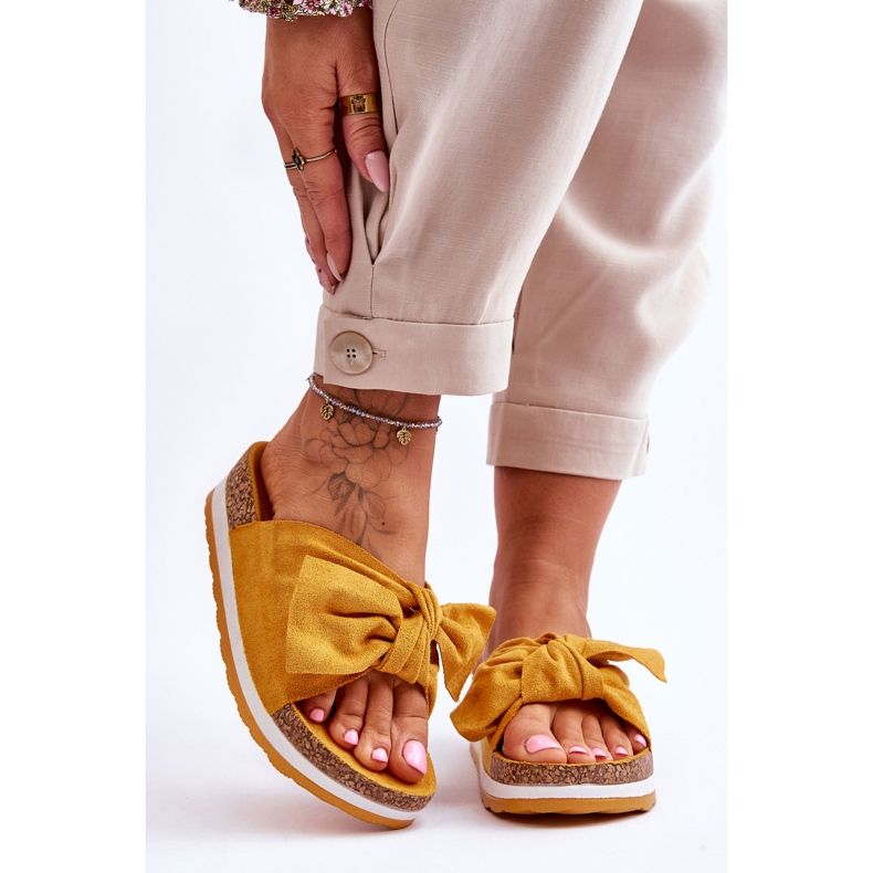 PG1 Chanclas amarillas con plataforma So Comfy amarillo 1