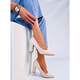 Bombas en el post Eilish Beige 3