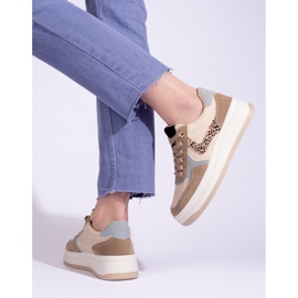 Zapatillas deportivas de mujer beige con suela gruesa de Shelovet 3