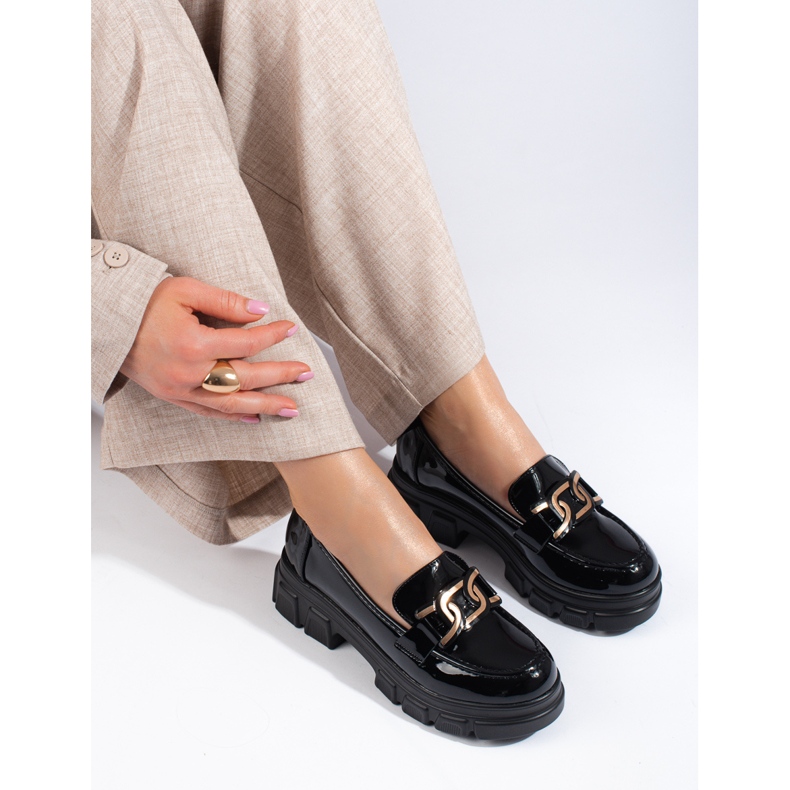 Mocasines negros charol con adorno Shelovet 2