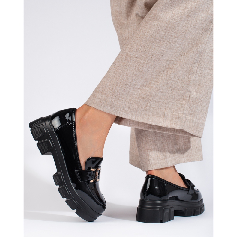Mocasines negros charol con adorno Shelovet 1