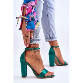 Sandalias de tacón alto de satén verde Linsy 3