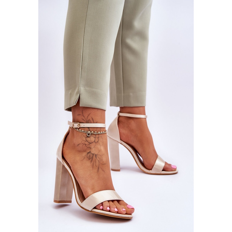 Sandalias Tacón De Raso Linsy Beige 2