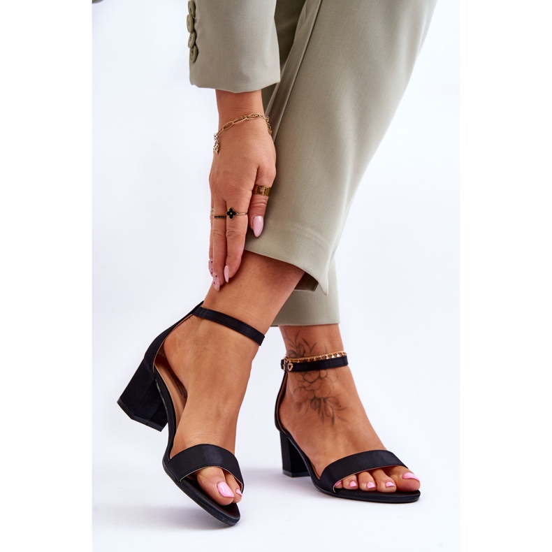 PG1 Sandalias De Raso Con Tacón Bajo Negro Juliet 2