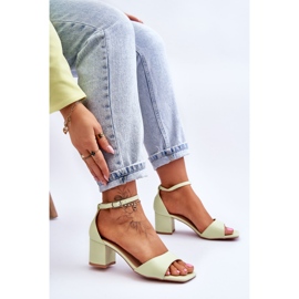 PG1 Sandalias De Ecopiel Con Tacón Bajo Verde Claro Whitney 6