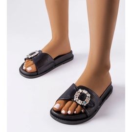 Chanclas negras decoradas con pedrería de Griegsvei negro 1