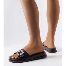 Chanclas negras decoradas con pedrería de Griegsvei negro 2