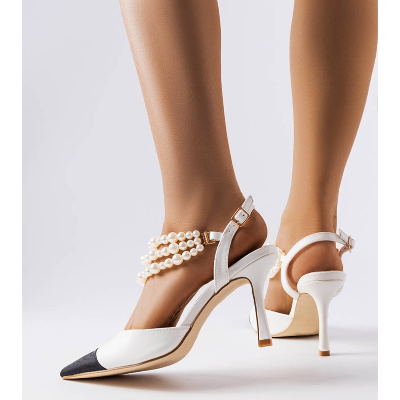 Zapatos de tacón con tachuelas de perlas blancas Ridge blanco 1 Zapatos de tacón con tachuelas de perlas blancas Ridge blanco 1