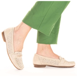 Cómodos mocasines calados Rieker W 40068-60 beige 7