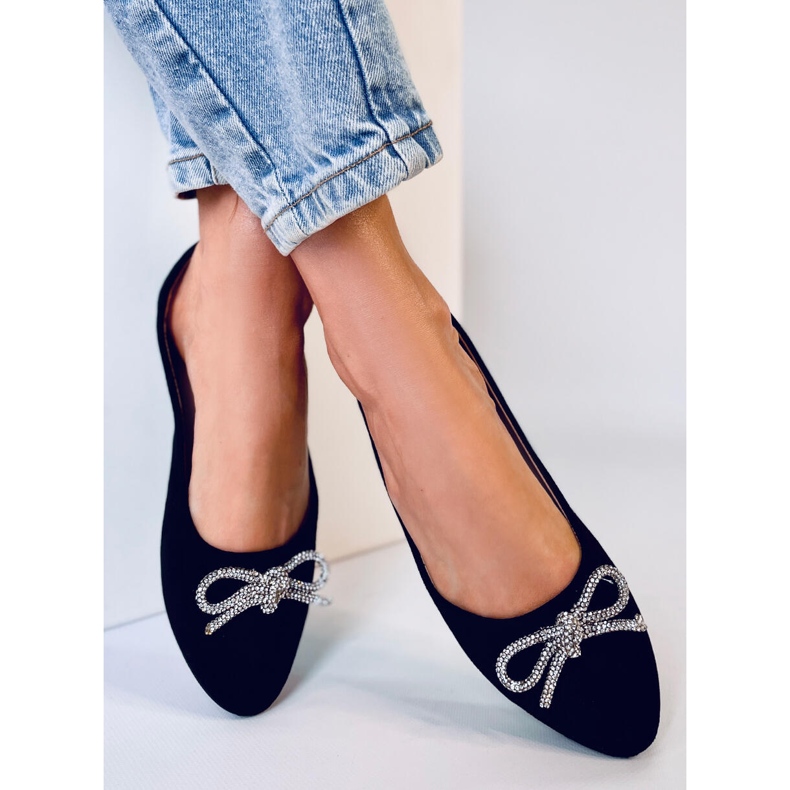 Bailarinas negras con punta de almendra Batten negro 1