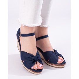 Sandalias tipo alpargata con cuña azul marino de Shelovet 1