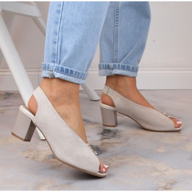 M. DASZYŃSKI Sandalias de ante para mujer con poste beige sin cordones M.Daszyński SA169-6 4
