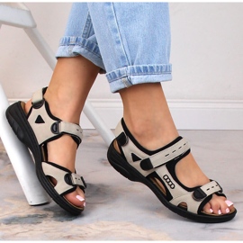 Cómodas sandalias deportivas mujer con velcro beige Rieker 64582-60 2