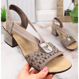 Rieker 64677-64 Sandalias beige de piel con tacón y elástico 3