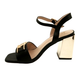 Filippo Sandalias de mujeres en un poste dorado con un adorno DS4502 BK Negro 2