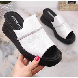 M. DASZYŃSKI Sandalias cuña mujer plateadas M.Daszyński SA209-2 plata 1 M. DASZYŃSKI Sandalias cuña mujer plateadas M.Daszyński SA209-2 plata 1