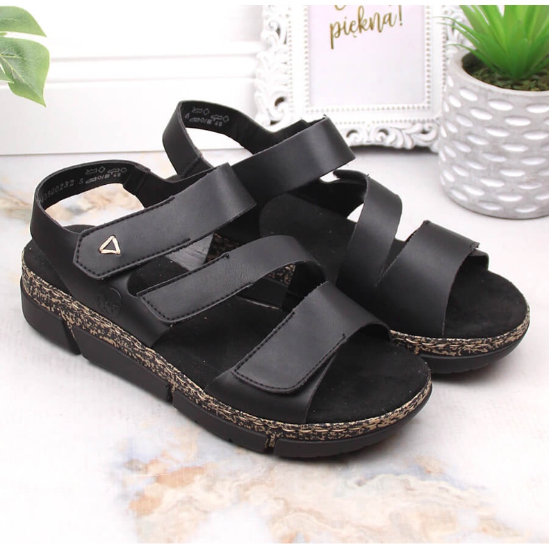 Sandalias de mujer cómodas en una plataforma de velcro negro Rieker V2301-00 2
