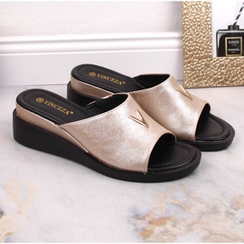 Sandalias mujer cuña con elástico metalizado dorado Vinceza 17247 2