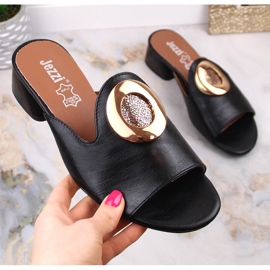 Zapatilla de casa elegante negra con tacón para mujer Jezzi ASA214-1 negro 1