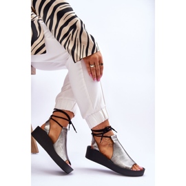 Sandalias Piel Cuña Nicole 2743/063 Plata-Negro 6