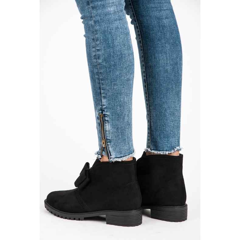 Bestelle Botas sin cordones con lazo negro 1
