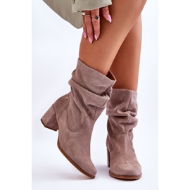 Maciejka Suede Slip-On Boots 06005-10 Beige oscuro 1