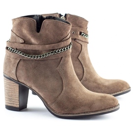 Olivier Botas con cadena Megi beige 2