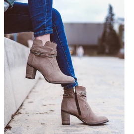 Olivier Botas con cadena Megi beige 8