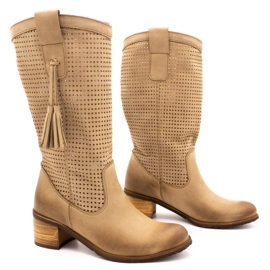 Olivier Botas de mujer caladas D44 beige 2