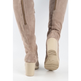 Olivier Botas aislantes de ante beige Margaret en el poste 7