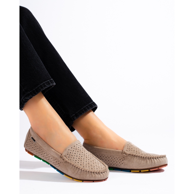 Mocasines sin cordones en ante beige de Shelovet 1