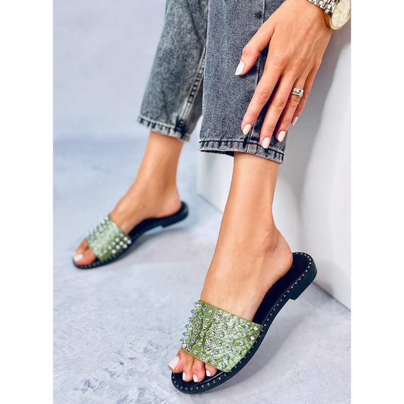 BM chanclas Fenton Green con tachuelas verde 1