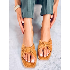 Pantuflas mujer Teese Camel marrón 2