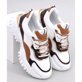 BM Nesbit zapatillas blancas con cuña blanco 1