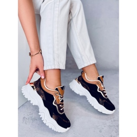 BM Nesbit zapatillas negras con cuña negro 4