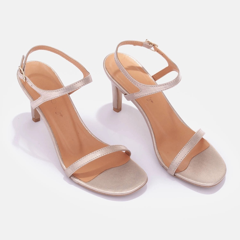 Marco Shoes Sandalias de tacón dorado 1