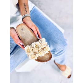 BM Babuchas de corcho con flores Brice Beige 2