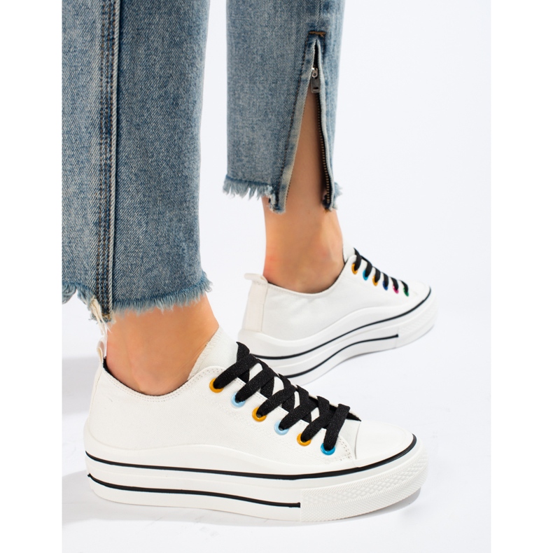 Zapatillas de mujer en la plataforma Shelovet blanco. 2