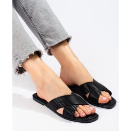 TRENDI Cómodas chanclas clásicas negro 3