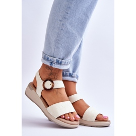 Cómodas Sandalias Menaro Beige Cuña 6