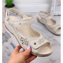 Cómodas sandalias mujer de piel con tiras de velcro Ekri Helios 266-2 beige 2
