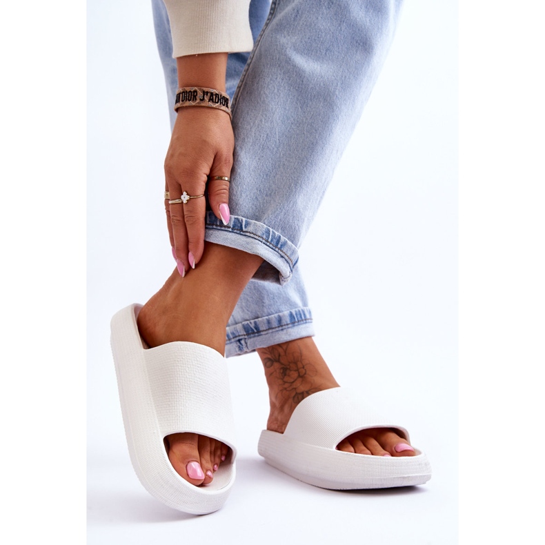 BM Chanclas ligeras de moda en una suela masiva White Rebel blanco 2 BM Chanclas ligeras de moda en una suela masiva White Rebel blanco 2