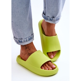 Zapatillas ligeras de moda en una suela de color lima sólida Rebel verde 8