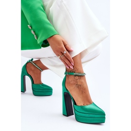 Bombas De Moda En Un Talón Verde Santoro 6