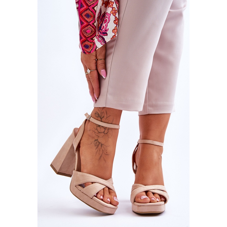Sandalias Beige Tacón Cuadrado Powerful Ante 1