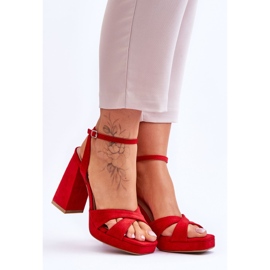 Sandalias de tacón cuadrado de ante rojo potente 7