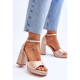 Sandalias De Satén Con Tacones Gruesos Beige Eternity 3