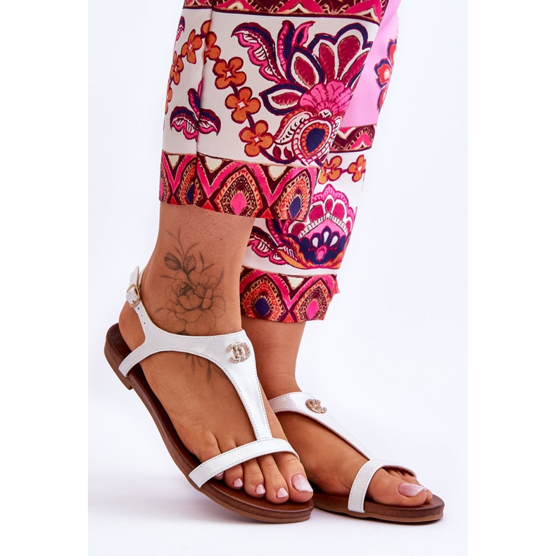 Sandalias Planas Con Adorno S.Barski KV-5541-45 Plata 1