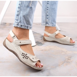 Cómodas sandalias mujer de piel con tiras de velcro Ekri Helios 266-2 beige 6
